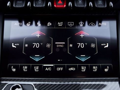 Used 2025 Lamborghini Urus SE image 70