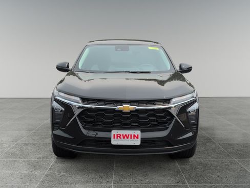 New 2026 Chevrolet Trax LS w/ LS Convenience Package FWD image 8