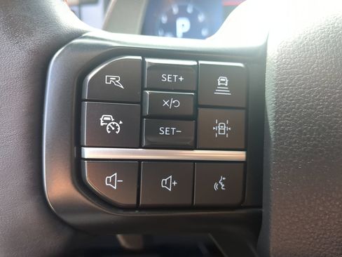 Used 2025 Ford F150 Raptor AWD/4WD image 23