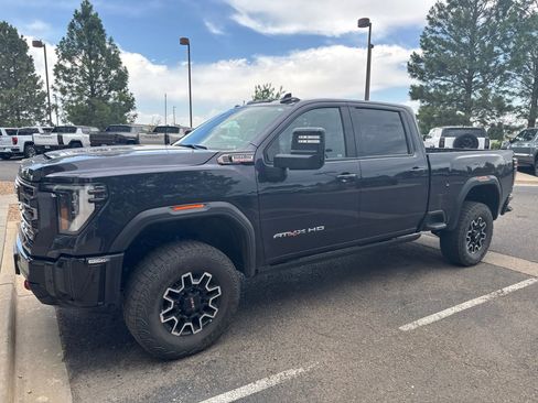 Used 2025 GMC Sierra 2500 AT4X AWD/4WD image 1