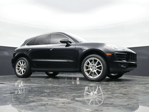 Used 2018 Porsche Macan S AWD/4WD image 30