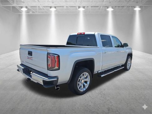 Used 2018 GMC Sierra 1500 SLT w/ SLT Premium Package AWD/4WD image 3