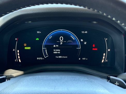 Used 2025 Toyota Camry SE FWD image 36