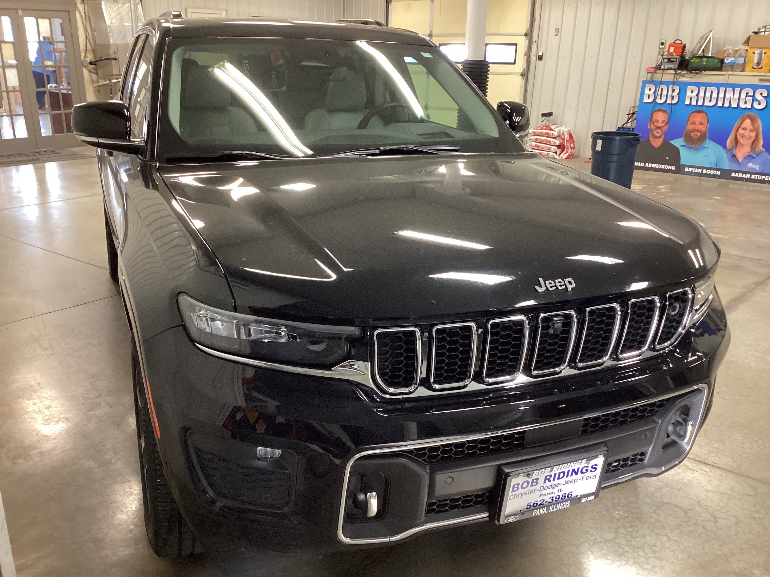 Used 2023 Jeep Grand Cherokee Overland w/ Adv Protech Group III AWD/4WD image 7