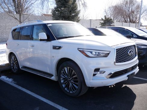 Used 2018 INFINITI QX80 4WD w/ Driver Assistance Package image 4