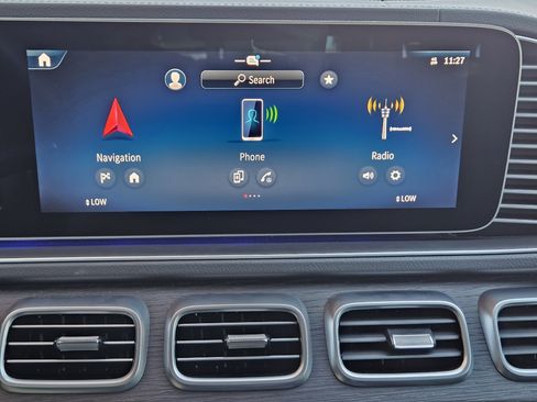 Used 2025 Mercedes-Benz GLS 450 4MATIC image 17