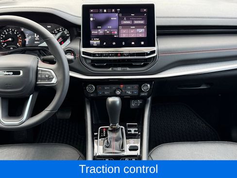 Used 2024 Jeep Compass Trailhawk image 23