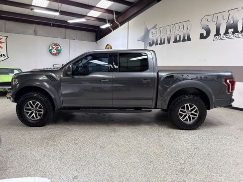 Used 2018 Ford F150 Raptor w/ Equipment Group 802A Luxury AWD/4WD image 3