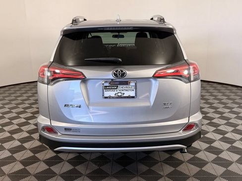 Used 2016 Toyota RAV4 XLE AWD/4WD image 5