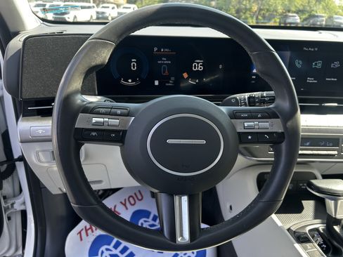 Used 2025 Hyundai Kona SEL AWD/4WD image 11