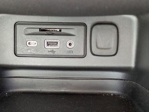 Certified 2023 Chevrolet Equinox LT image 23