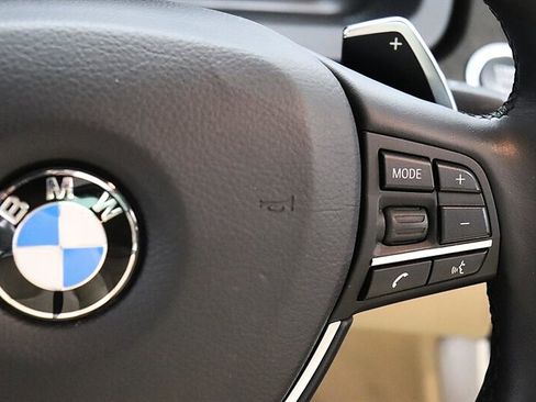 Used 2016 BMW 550i Gran Turismo xDrive AWD/4WD image 37