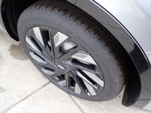 New 2026 Lincoln Nautilus Reserve w/ Jet Appearance Package image 17