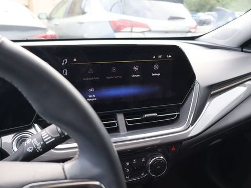 Used 2024 Chevrolet Trax ACTIV w/ Sunroof Package FWD image 18