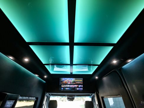 Used 2023 Mercedes-Benz Sprinter 3500 w/ Parking Package image 76