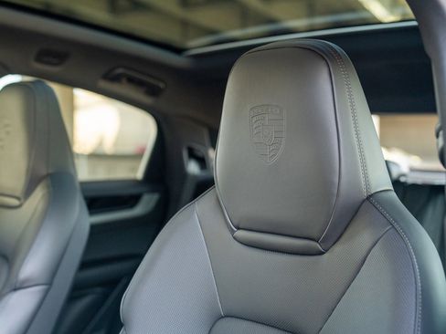 New 2026 Porsche Cayenne S image 10
