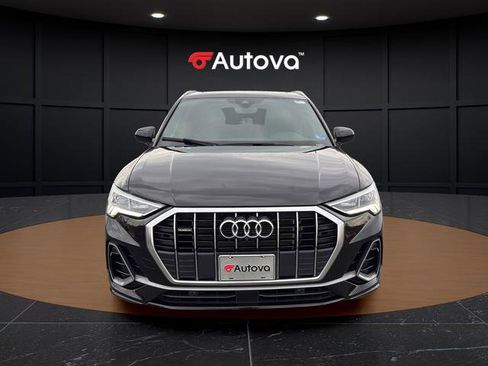 Used 2023 Audi Q3 2.0T Premium Plus w/ Premium Plus Package image 2