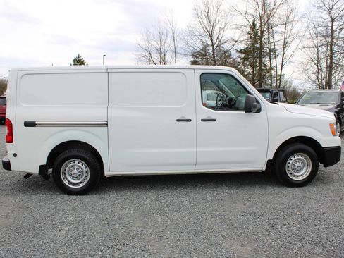 Used 2021 Nissan NV 1500 S image 6