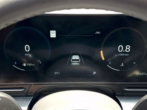 Used 2024 Hyundai Kona Limited AWD/4WD image 23