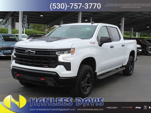 Used 2024 Chevrolet Silverado 1500 LT Trail Boss w/ Protection Package AWD/4WD image 3