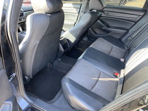 Used 2018 Honda Accord Sport image 15