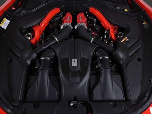 Used 2025 Ferrari Roma Spider RWD image 5