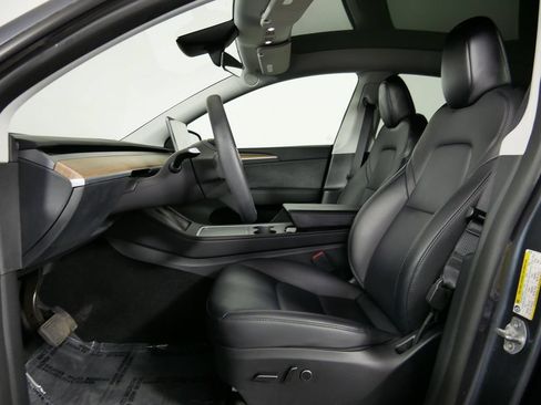 Used 2023 Tesla Model Y Long Range AWD/4WD image 15