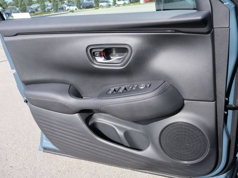 Used 2026 Honda HR-V EX-L image 33