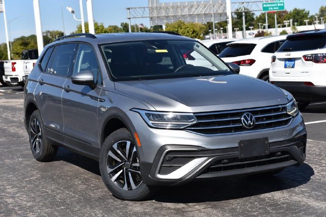 Certified 2022 Volkswagen Tiguan S w/ Driver Assistance Package AWD/4WD image 2
