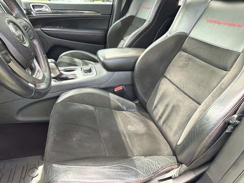 Used 2017 Jeep Grand Cherokee Trailhawk AWD/4WD image 19