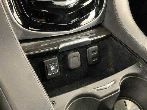 Used 2019 Cadillac Escalade ESV Platinum image 37