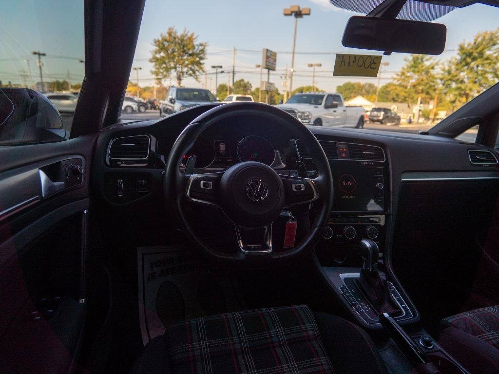Used 2019 Volkswagen GTI SE FWD image 11