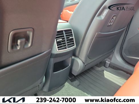 New 2026 Kia Sportage SX FWD image 13