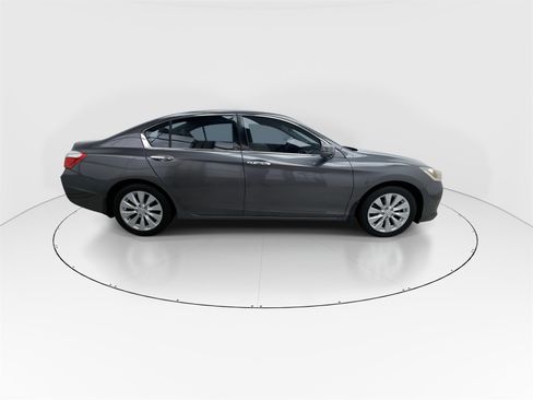 Used 2015 Honda Accord Touring image 9