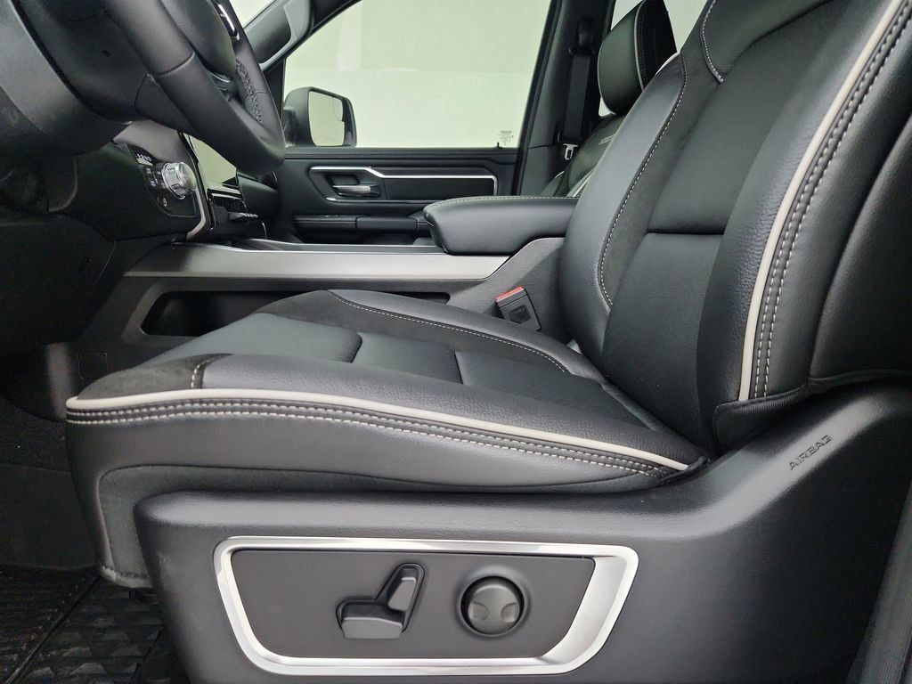 New 2026 RAM 1500 Laramie w/ Night Edition AWD/4WD image 19