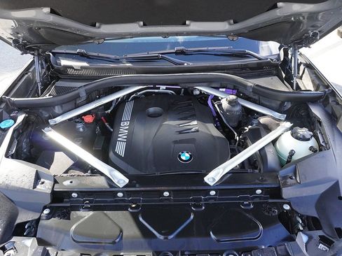 Used 2023 BMW X7 xDrive40i w/ Premium Package image 30