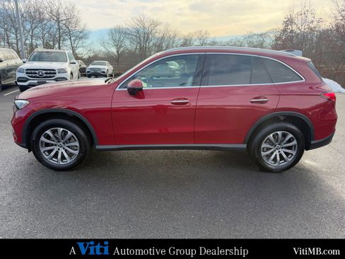 Certified 2025 Mercedes-Benz GLC 300 4MATIC image 5