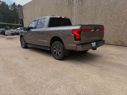 Used 2022 Ford F150 Lightning Lariat w/ Equipment Group 511A High AWD/4WD image 10