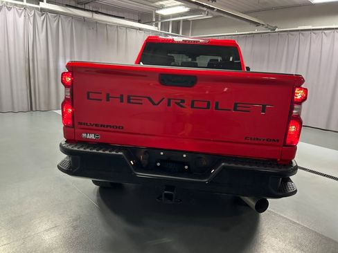 Used 2024 Chevrolet Silverado 2500 Custom w/ Custom Value Package image 6