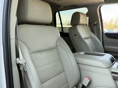 Used 2019 GMC Yukon Denali w/ Denali Ultimate Package image 4