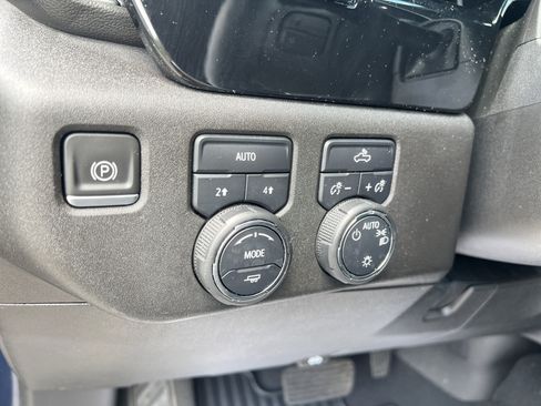 Used 2023 Chevrolet Silverado 1500 LT AWD/4WD image 11