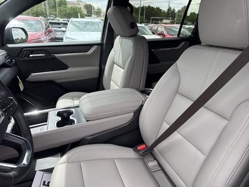 New 2026 GMC Acadia Elevation w/ Black Edition AWD/4WD image 5