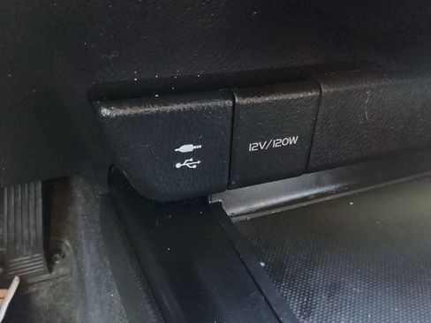 Used 2018 Toyota Camry LE w/ Convenience Package image 18