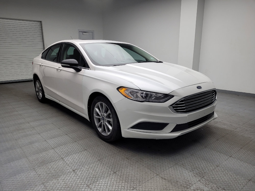 Used 2017 Ford Fusion SE w/ Fusion SE Technology Package FWD image 11