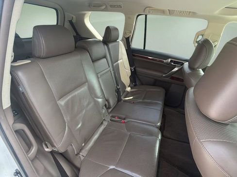 Used 2013 Lexus GX 460 w/ Comfort Plus Pkg AWD/4WD image 14