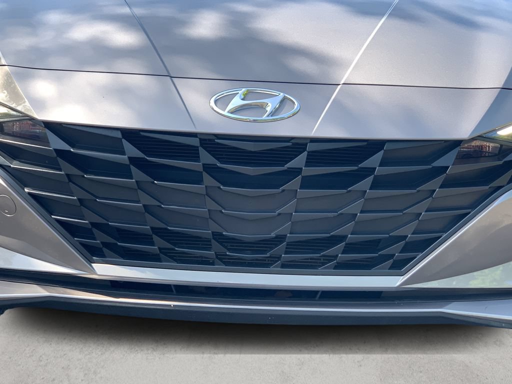 Certified 2023 Hyundai Elantra SEL FWD image 9