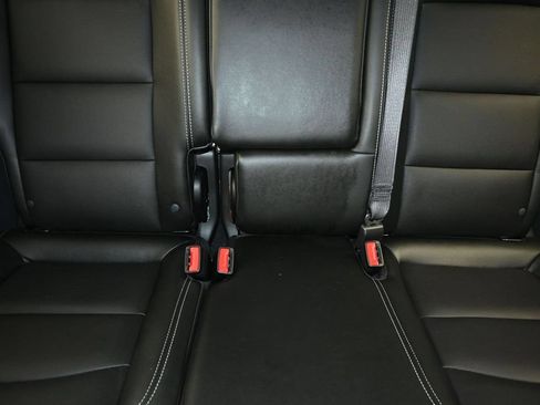 Used 2024 GMC Terrain SLT w/ Tech Package FWD image 27