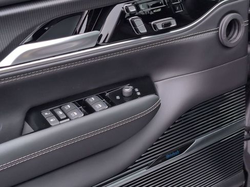 New 2026 Jeep Grand Wagoneer Summit image 14