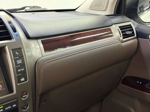 Used 2015 Lexus GX 460 w/ Premium Package image 30