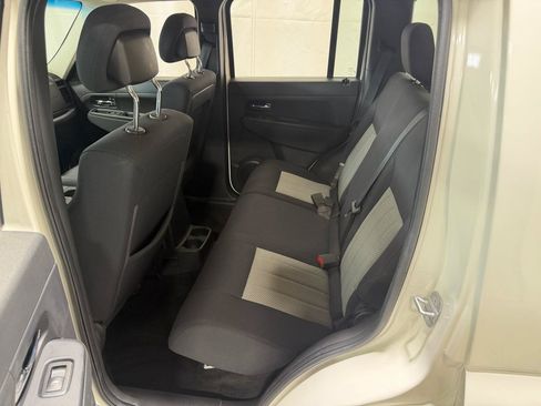 Used 2010 Jeep Liberty Sport w/ Skid Plate Group AWD/4WD image 20